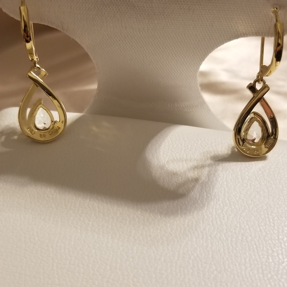 Gorgeous Diamond Accent 18k Gold Earrings - Picture 4 of 5